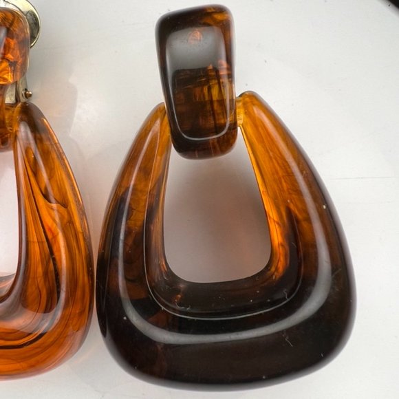 Vintage Lucite Tortoise Shell Door Knocker CLip on  Earrings - Picture 7 of 7